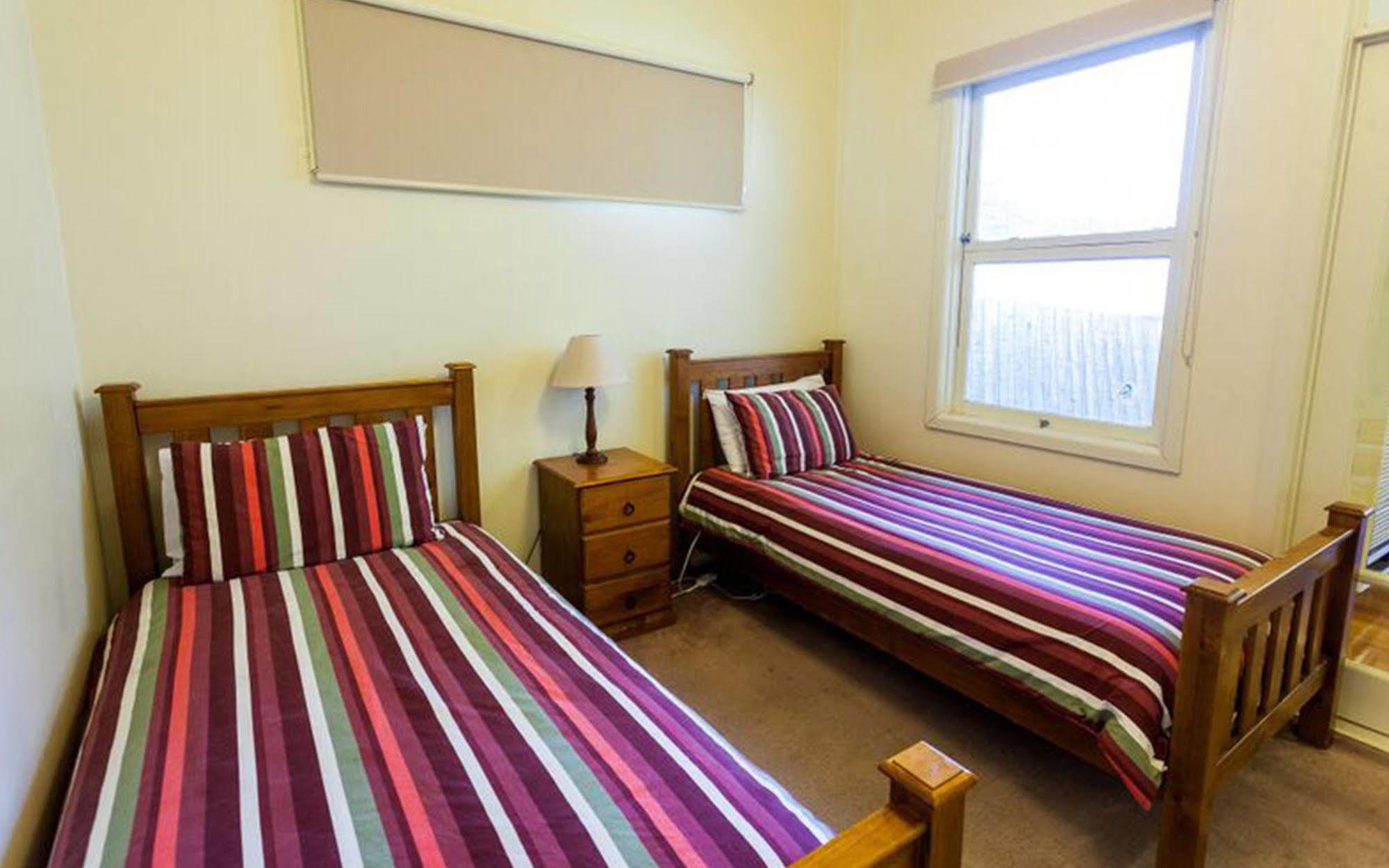 Point Lonsdale Holiday Apartments (Adults Only) Queenscliff Ngoại thất bức ảnh