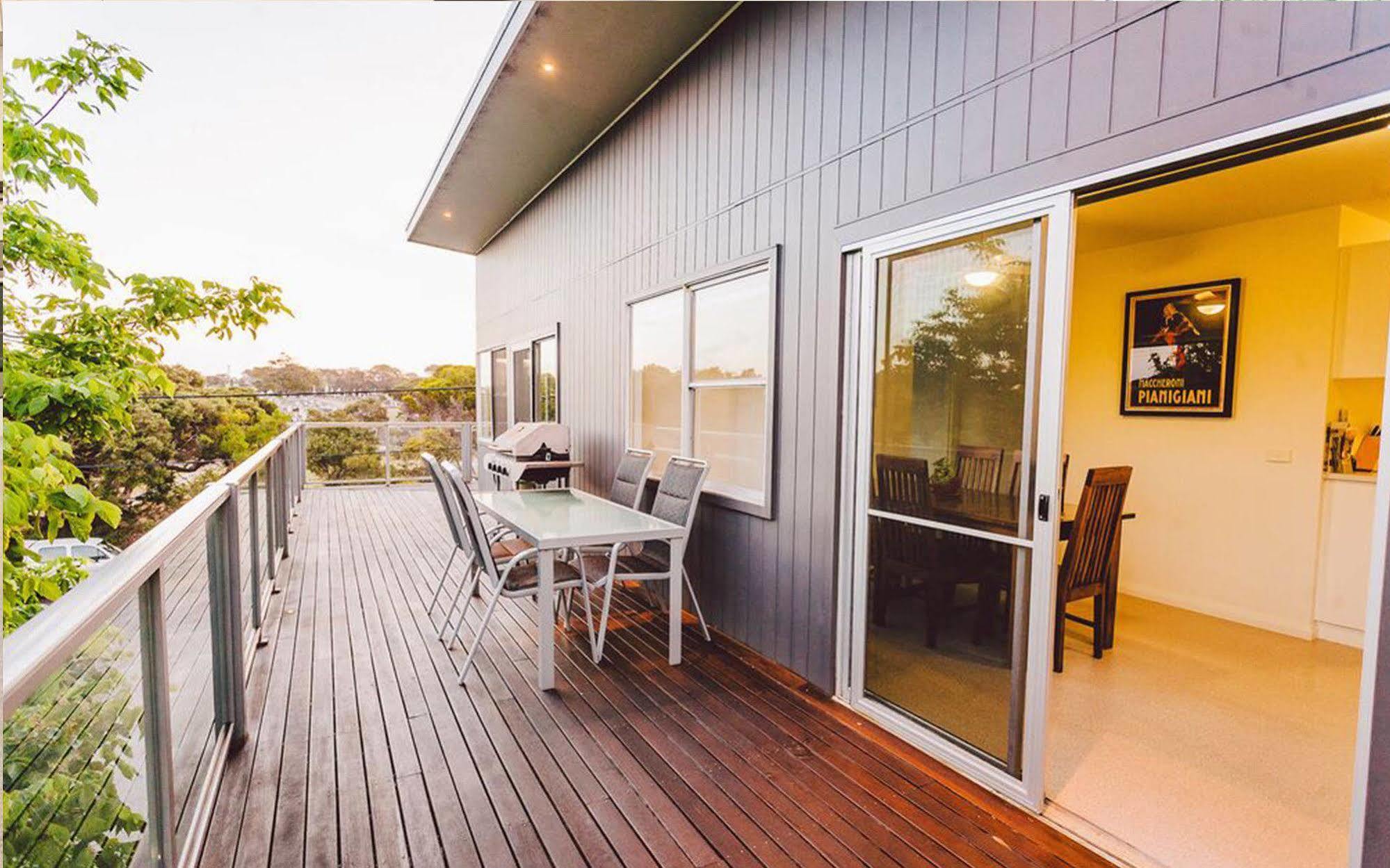 Point Lonsdale Holiday Apartments (Adults Only) Queenscliff Ngoại thất bức ảnh
